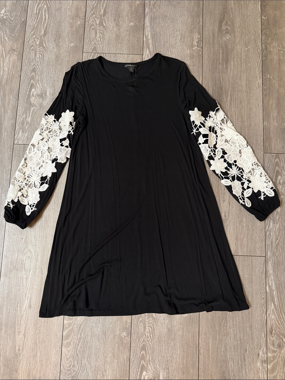 Design History Black Scoop Neck Dress with Contrast Floral Cutout Sleeve